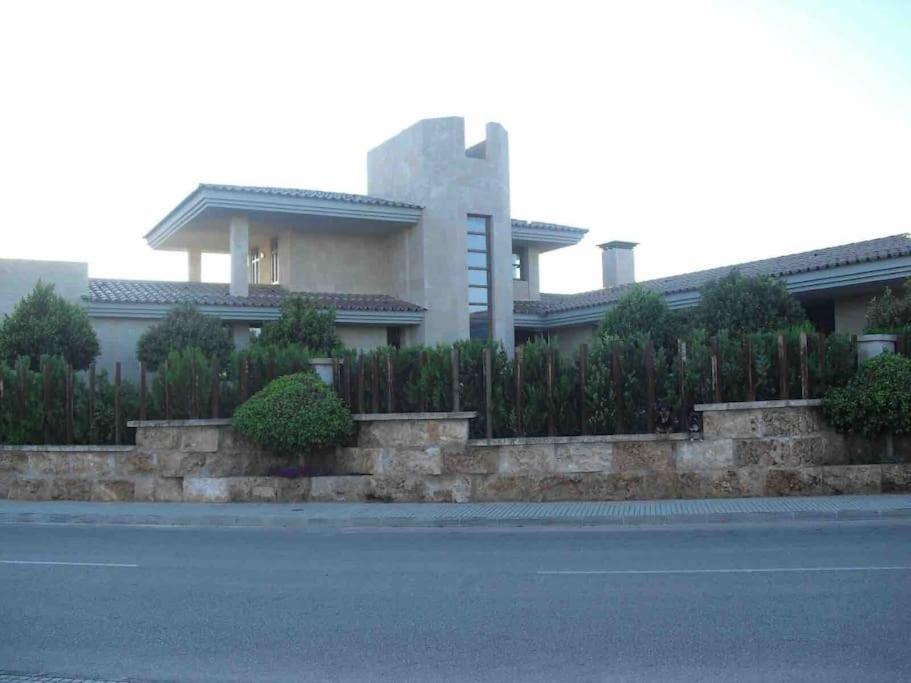 Villa de lujo con piscina, jacuzzi, jardín y terraza Marratxí Exterior foto
