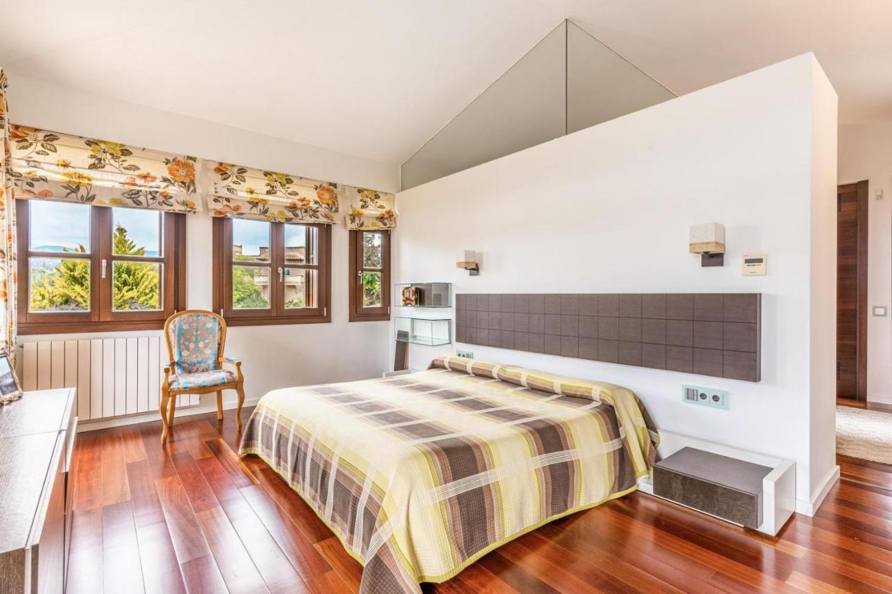 Villa de lujo con piscina, jacuzzi, jardín y terraza Marratxí Exterior foto